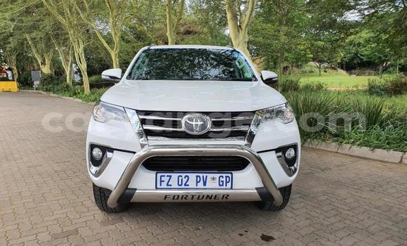 Acheter Occasion Voiture Toyota Fortuner Blanc à Gobabis, Omaheke