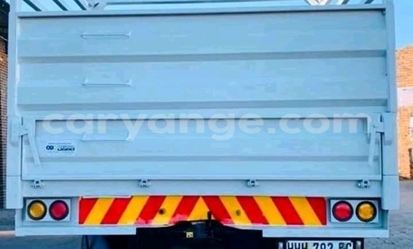 Acheter Occasion Utilitaire Nissan UD Blanc à Gobabis, Omaheke Acheter Occasion Utilitaire Nissan UD Blanc à Gobabis, Omaheke