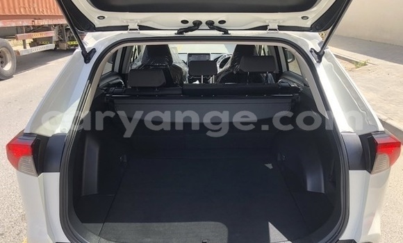 Acheter Occasion Voiture Toyota RAV4 Blanc à Windhoek, Namibie Acheter Occasion Voiture Toyota RAV4 Blanc à Windhoek, Namibie