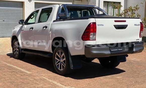 Buy Used Toyota Hilux White Car in Arandis in Kunene Buy Used Toyota Hilux White Car in Arandis in Kunene