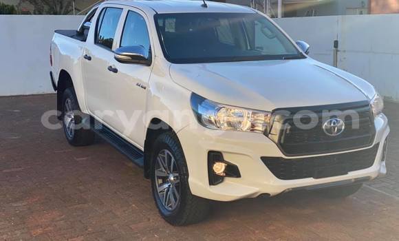 Buy Used Toyota Hilux White Car in Arandis in Kunene Buy Used Toyota Hilux White Car in Arandis in Kunene