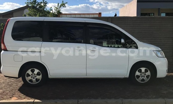 Buy Used Nissan Serena White Car in Arandis in Kunene Buy Used Nissan Serena White Car in Arandis in Kunene