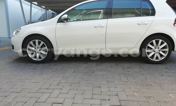Buy Used Volkswagen Golf White Car in Windhoek in Namibia