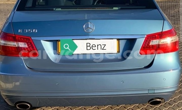 Acheter Occasion Voiture Mercedes-Benz E-klasse Bleu à Windhoek, Namibie Acheter Occasion Voiture Mercedes-Benz E-klasse Bleu à Windhoek, Namibie