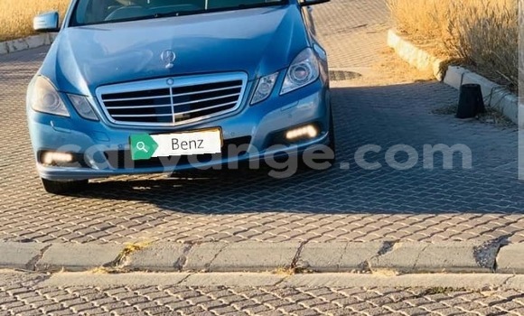 Acheter Occasion Voiture Mercedes-Benz E-klasse Bleu à Windhoek, Namibie Acheter Occasion Voiture Mercedes-Benz E-klasse Bleu à Windhoek, Namibie