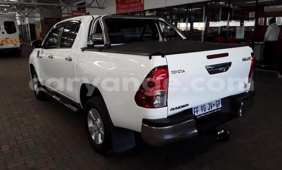 Acheter Occasion Voiture Toyota Hilux Blanc à Gobabis, Omaheke Acheter Occasion Voiture Toyota Hilux Blanc à Gobabis, Omaheke