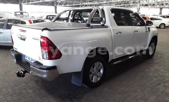 Acheter Occasion Voiture Toyota Hilux Blanc à Gobabis, Omaheke Acheter Occasion Voiture Toyota Hilux Blanc à Gobabis, Omaheke