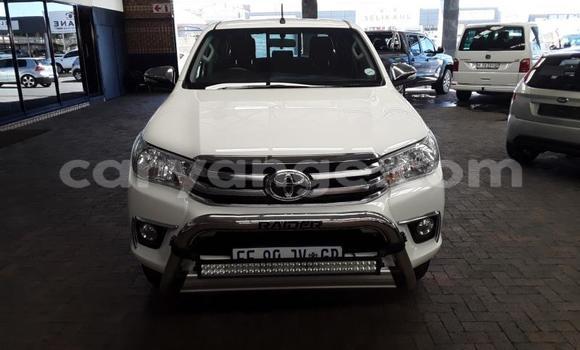 Acheter Occasion Voiture Toyota Hilux Blanc à Gobabis, Omaheke Acheter Occasion Voiture Toyota Hilux Blanc à Gobabis, Omaheke