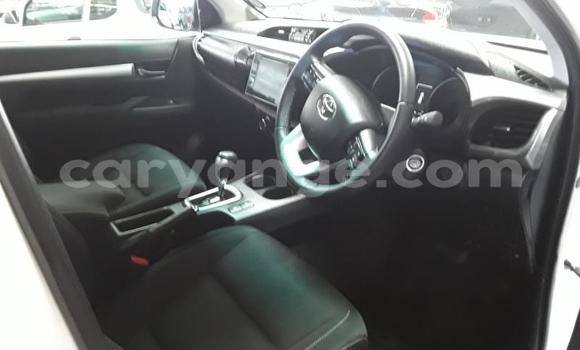 Acheter Occasion Voiture Toyota Hilux Blanc à Gobabis, Omaheke Acheter Occasion Voiture Toyota Hilux Blanc à Gobabis, Omaheke