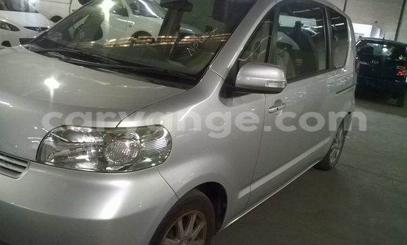 Buy Used Toyota 4Runner Silver Car in Walvis Bay in Namibia Buy Used Toyota 4Runner Silver Car in Walvis Bay in Namibia