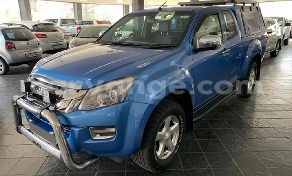 Buy Used Isuzu KB Blue Car in Windhoek in Namibia