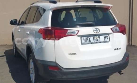 Buy Used Toyota RAV4 White Car in Swakopmund in Namibia Buy Used Toyota RAV4 White Car in Swakopmund in Namibia