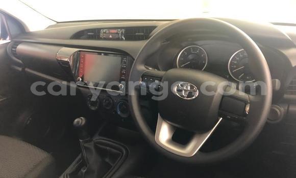 Buy Used Toyota Hilux White Car in Gobabis in Omaheke Buy Used Toyota Hilux White Car in Gobabis in Omaheke
