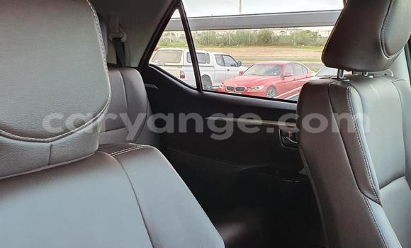 Acheter Occasion Voiture Toyota Fortuner Blanc à Grootfontein, Namibie Acheter Occasion Voiture Toyota Fortuner Blanc à Grootfontein, Namibie