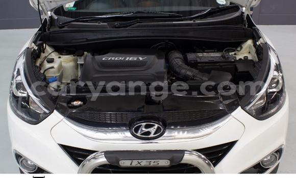 Buy Used Hyundai Ix35 White Car in Henties Bay in Erongo Buy Used Hyundai Ix35 White Car in Henties Bay in Erongo