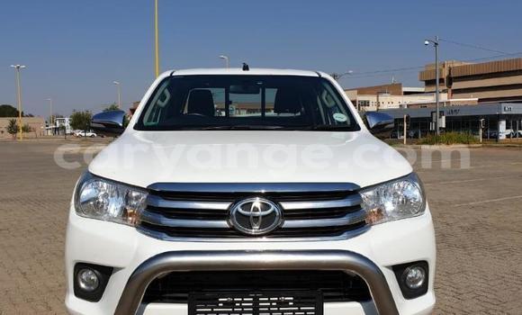 Buy Used Toyota Hilux White Car in Import - Dubai in Namibia Buy Used Toyota Hilux White Car in Import - Dubai in Namibia