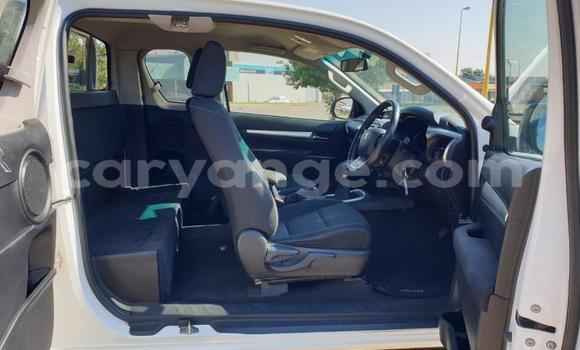 Buy Used Toyota Hilux White Car in Import - Dubai in Namibia Buy Used Toyota Hilux White Car in Import - Dubai in Namibia