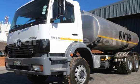 Buy Used Mercedes‒Benz 2628 Silver Truck in Grootfontein in Namibia