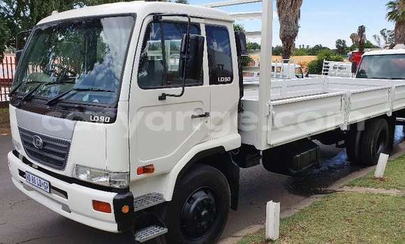 Acheter Occasion Utilitaire Caterpillar 120 Blanc à Karasburg, Karas Acheter Occasion Utilitaire Caterpillar 120 Blanc à Karasburg, Karas