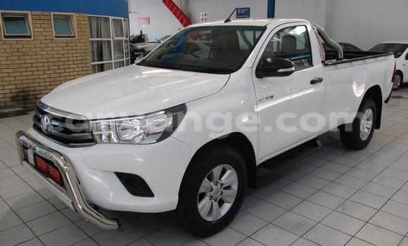 Acheter Occasion Voiture Toyota Hilux Blanc à Gobabis, Omaheke Acheter Occasion Voiture Toyota Hilux Blanc à Gobabis, Omaheke
