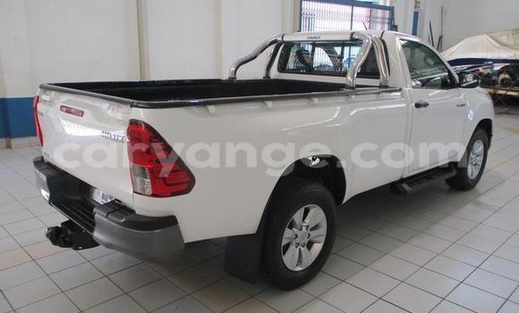 Acheter Occasion Voiture Toyota Hilux Blanc à Gobabis, Omaheke Acheter Occasion Voiture Toyota Hilux Blanc à Gobabis, Omaheke