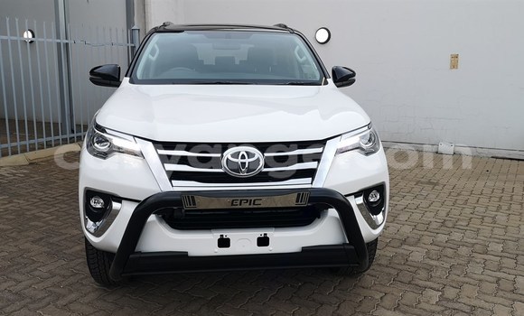 Buy Used Toyota Fortuner White Car in Walvis Bay in Namibia Buy Used Toyota Fortuner White Car in Walvis Bay in Namibia