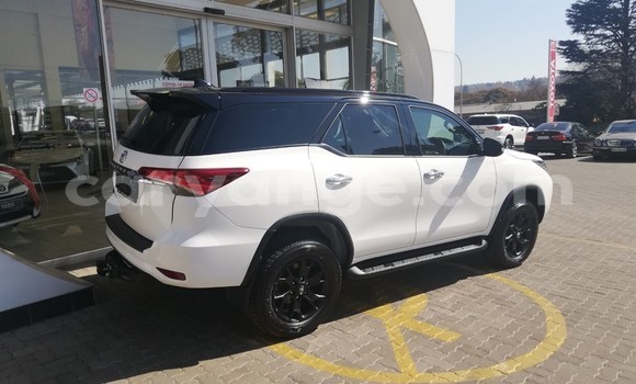 Buy Used Toyota Fortuner White Car in Grootfontein in Namibia