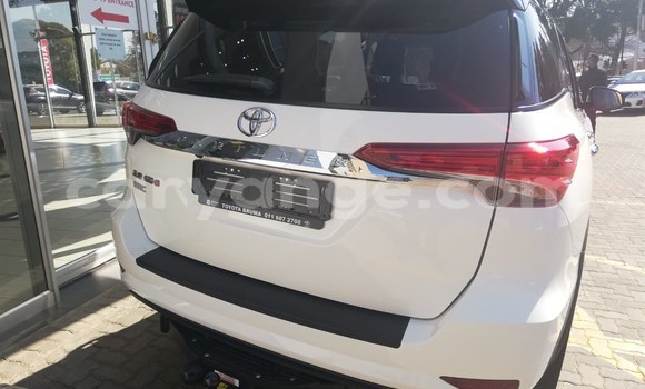 Buy Used Toyota Fortuner White Car in Grootfontein in Namibia Buy Used Toyota Fortuner White Car in Grootfontein in Namibia