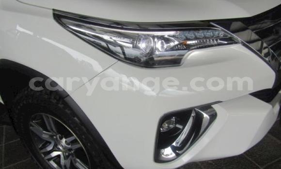 Acheter Occasion Voiture Toyota Fortuner Blanc à Gobabis, Omaheke Acheter Occasion Voiture Toyota Fortuner Blanc à Gobabis, Omaheke