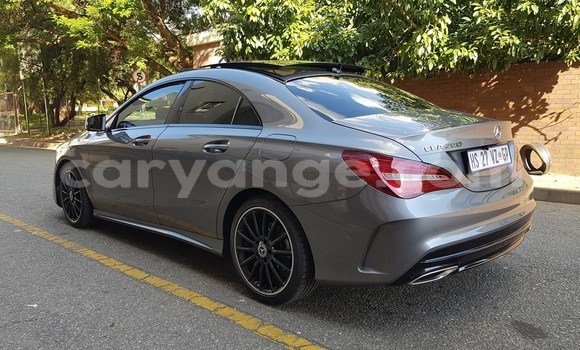 Acheter Occasion Voiture Mercedes-Benz CLS–Class Rouge à Karasburg, Karas Acheter Occasion Voiture Mercedes-Benz CLS–Class Rouge à Karasburg, Karas