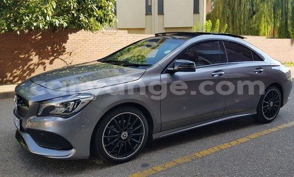 Acheter Occasion Voiture Mercedes-Benz CLS–Class Rouge à Karasburg, Karas Acheter Occasion Voiture Mercedes-Benz CLS–Class Rouge à Karasburg, Karas