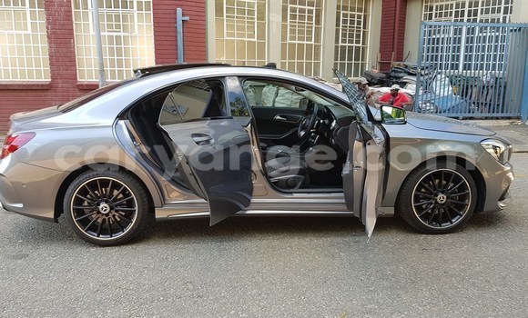 Acheter Occasion Voiture Mercedes-Benz CLS–Class Rouge à Karasburg, Karas Acheter Occasion Voiture Mercedes-Benz CLS–Class Rouge à Karasburg, Karas