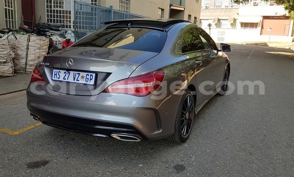 Acheter Occasion Voiture Mercedes-Benz CLS–Class Rouge à Karasburg, Karas Acheter Occasion Voiture Mercedes-Benz CLS–Class Rouge à Karasburg, Karas