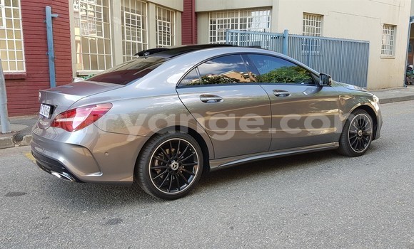 Acheter Occasion Voiture Mercedes-Benz CLS–Class Rouge à Karasburg, Karas Acheter Occasion Voiture Mercedes-Benz CLS–Class Rouge à Karasburg, Karas