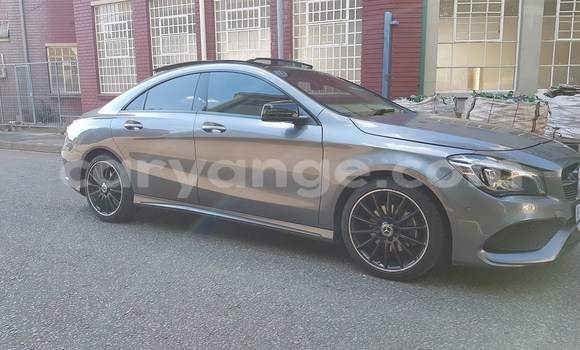 Acheter Occasion Voiture Mercedes-Benz CLS–Class Rouge à Karasburg, Karas Acheter Occasion Voiture Mercedes-Benz CLS–Class Rouge à Karasburg, Karas