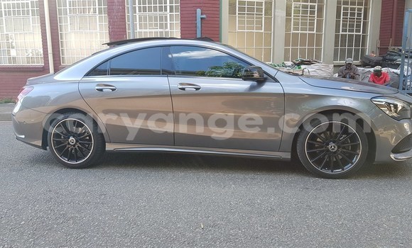 Acheter Occasion Voiture Mercedes-Benz CLS–Class Rouge à Karasburg, Karas Acheter Occasion Voiture Mercedes-Benz CLS–Class Rouge à Karasburg, Karas