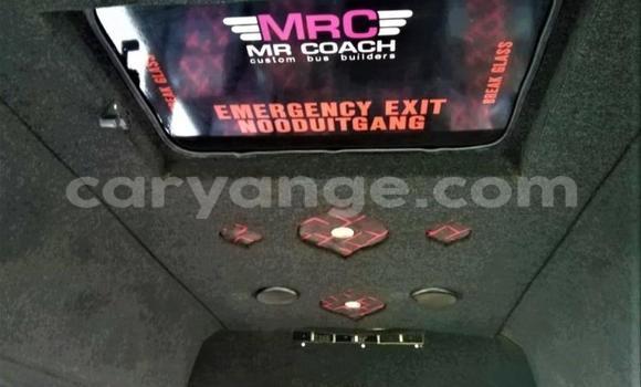 Acheter Occasion Voiture Mercedes-Benz V-klasse Blanc à Windhoek, Namibie Acheter Occasion Voiture Mercedes-Benz V-klasse Blanc à Windhoek, Namibie