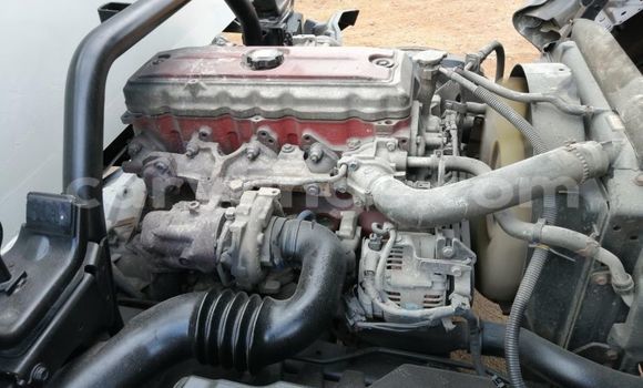 Acheter Occasion Voiture Toyota Dyna Blanc à Rundu, Namibie Acheter Occasion Voiture Toyota Dyna Blanc à Rundu, Namibie