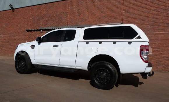 Acheter Occasion Voiture Ford Ranger Blanc à Rundu, Namibie Acheter Occasion Voiture Ford Ranger Blanc à Rundu, Namibie