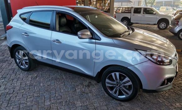 Acheter Occasion Voiture Hyundai Ix35 Blanc à Gobabis, Omaheke Acheter Occasion Voiture Hyundai Ix35 Blanc à Gobabis, Omaheke