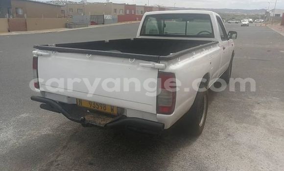 Acheter Occasion Voiture Nissan Pickup Blanc à Windhoek, Namibie Acheter Occasion Voiture Nissan Pickup Blanc à Windhoek, Namibie