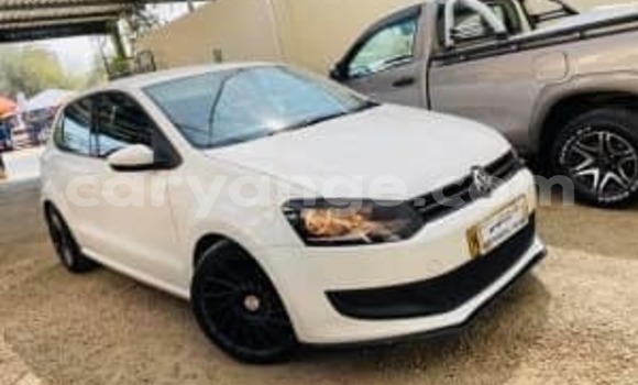 Acheter Occasion Voiture Volkswagen Polo Blanc à Windhoek, Namibie Acheter Occasion Voiture Volkswagen Polo Blanc à Windhoek, Namibie