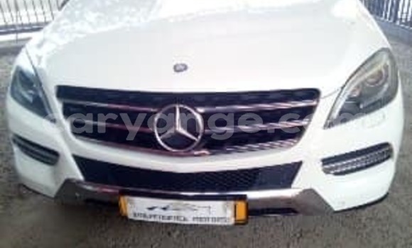 Acheter Occasion Voiture Mercedes-Benz ML–Class Blanc à Windhoek, Namibie Acheter Occasion Voiture Mercedes-Benz ML–Class Blanc à Windhoek, Namibie