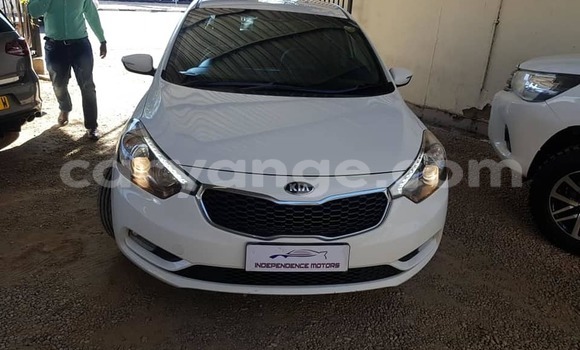 Buy Used Kia Cerato White Car in Windhoek in Namibia Buy Used Kia Cerato White Car in Windhoek in Namibia