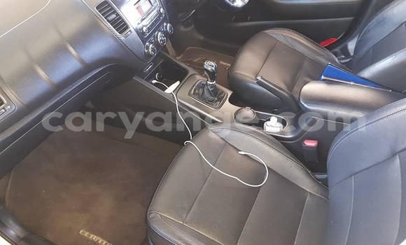 Acheter Occasion Voiture Kia Cerato Blanc à Windhoek, Namibie Acheter Occasion Voiture Kia Cerato Blanc à Windhoek, Namibie