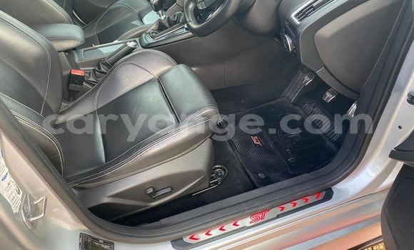 Acheter Occasion Voiture Ford Focus Gris à Windhoek, Namibie Acheter Occasion Voiture Ford Focus Gris à Windhoek, Namibie