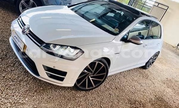 Buy Used Volkswagen Golf White Car in Windhoek in Namibia