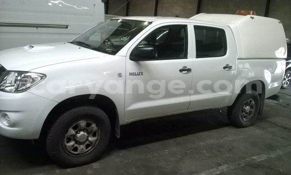 Buy Used Toyota Hilux White Car in Walvis Bay in Namibia Buy Used Toyota Hilux White Car in Walvis Bay in Namibia