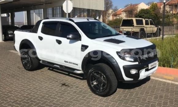 Buy Used Ford Ranger White Car in Grootfontein in Namibia