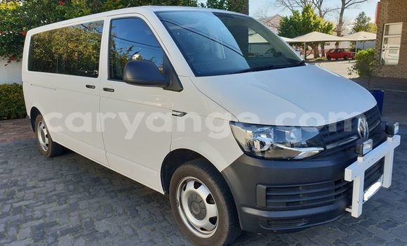 Acheter Occasion Voiture Volkswagen Transporter Blanc à Windhoek, Namibie Acheter Occasion Voiture Volkswagen Transporter Blanc à Windhoek, Namibie